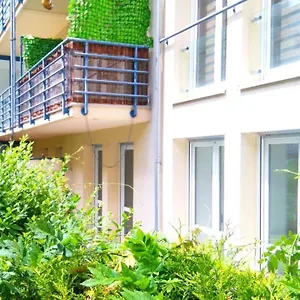 sonnige-wohnung-im-zentrum-mit-terasse-und-tiefgarage.bestleipzighotels.com/